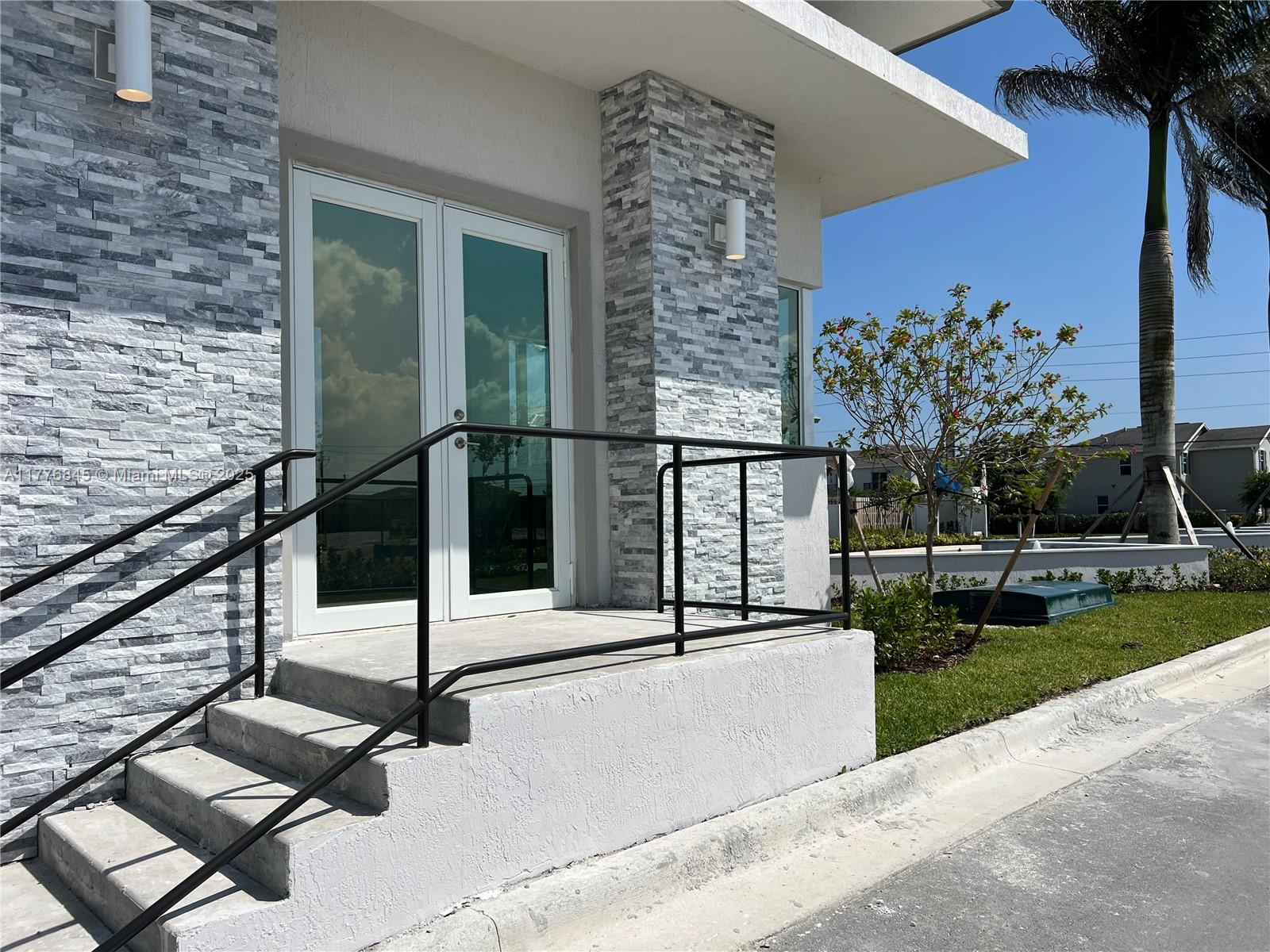 TERRA SOL - Residential Lease