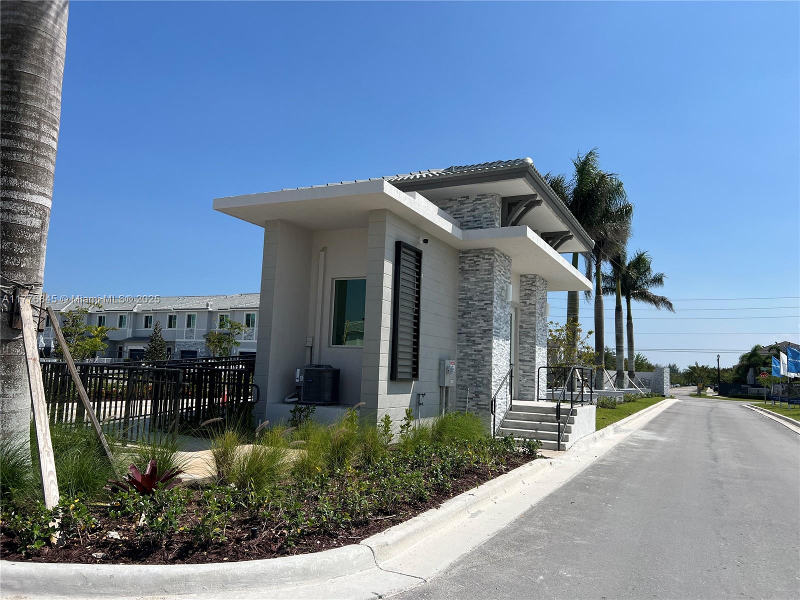 TERRA SOL - Residential Lease