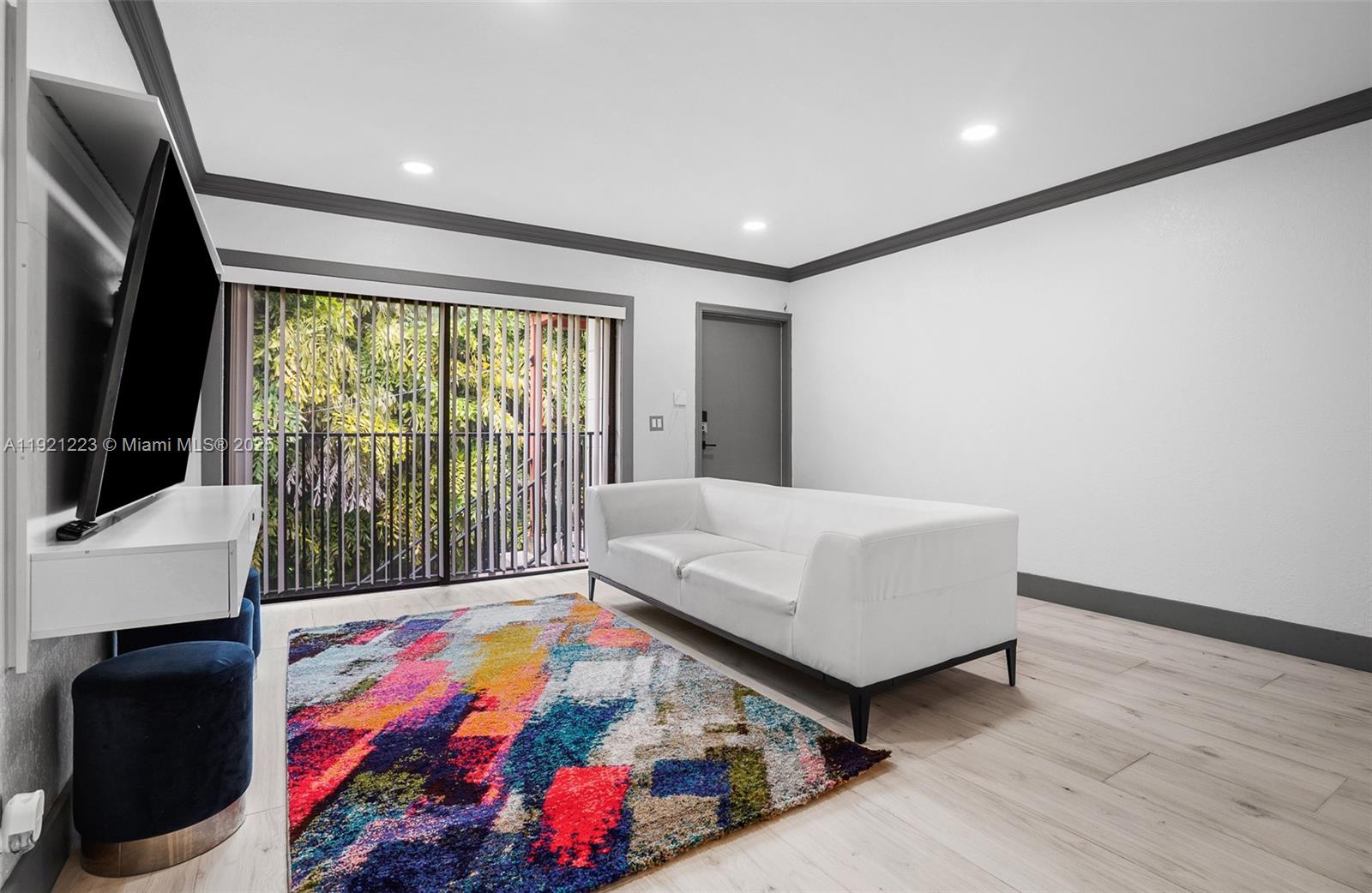 CORAL SPRINGS VILLAS COND - Residential