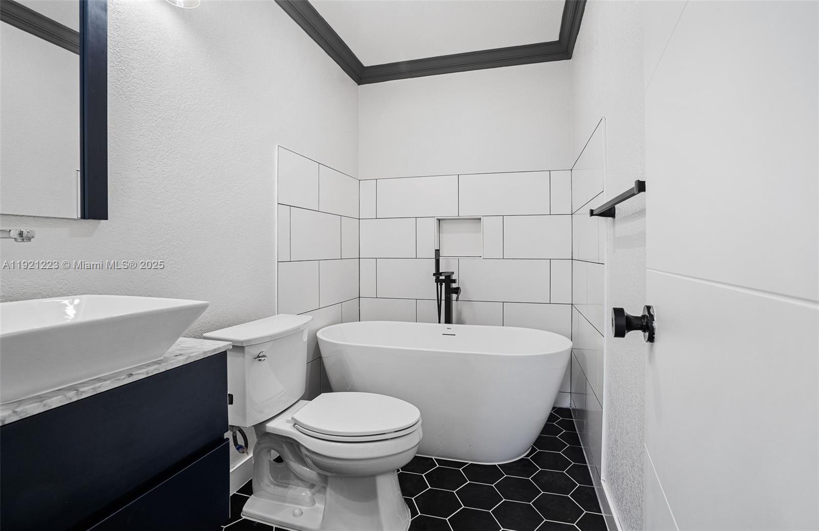 CORAL SPRINGS VILLAS COND - Residential