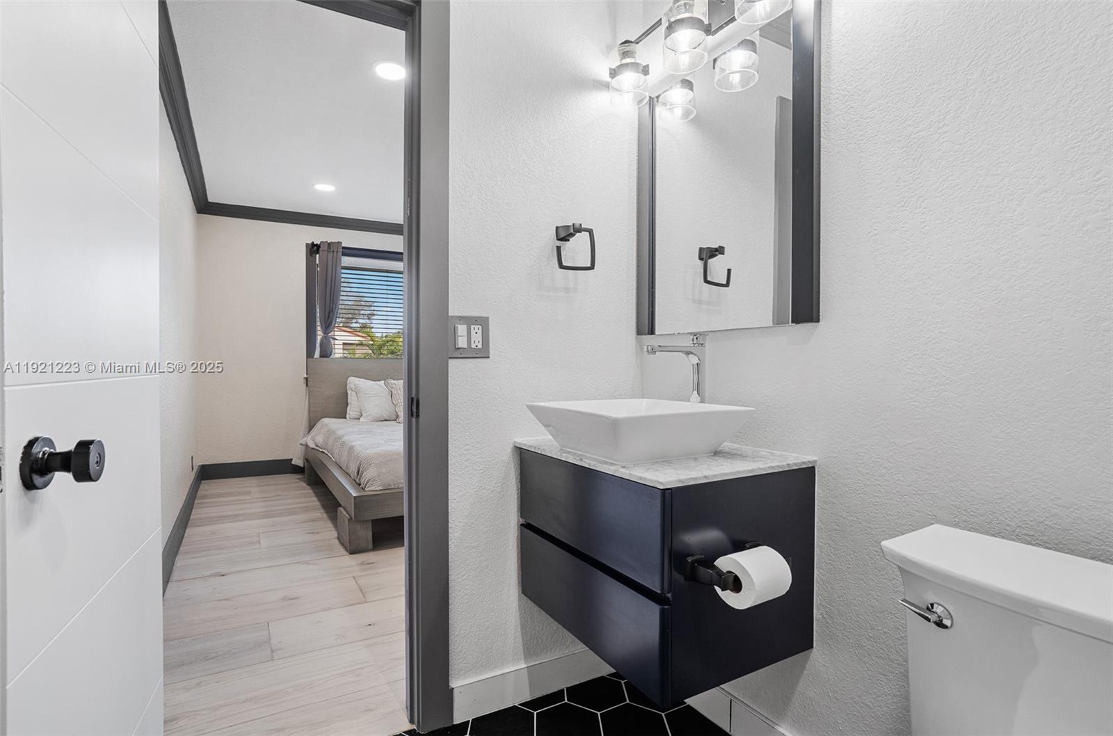 CORAL SPRINGS VILLAS COND - Residential