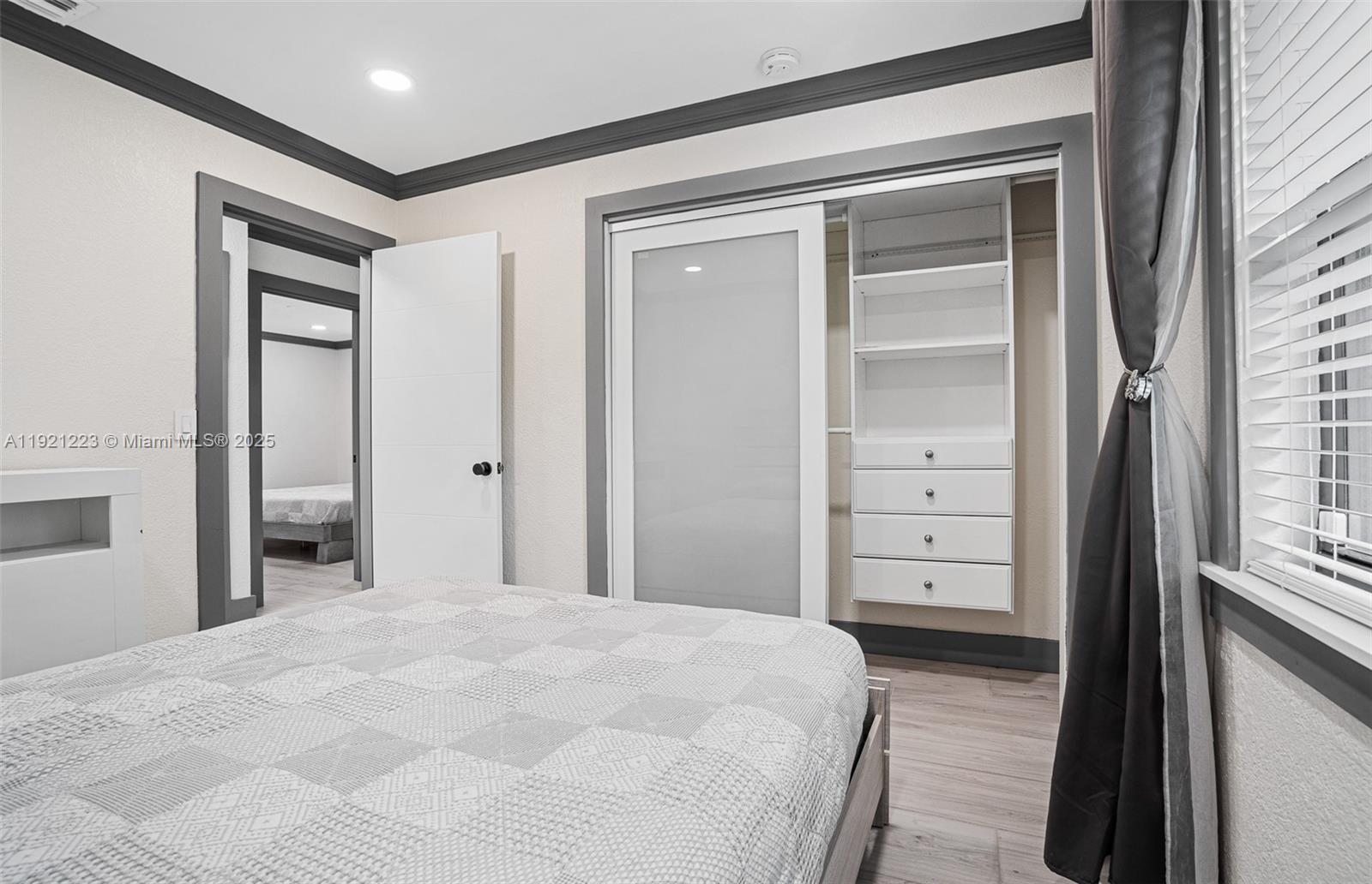 CORAL SPRINGS VILLAS COND - Residential