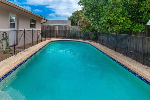 Tiny photo for 3350 SW 1st Ct, Deerfield Beach, FL 33442 (MLS # A11977717)