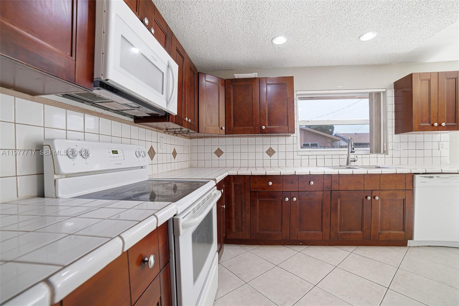 WEST DEERFIELD BEACH - Residential