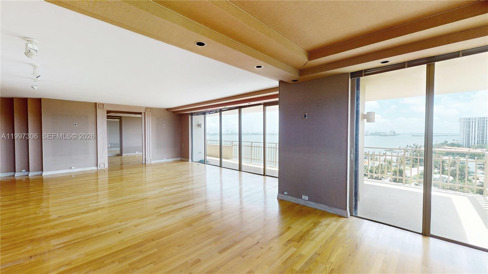 JOCKEY CLUB III CONDO - Residential