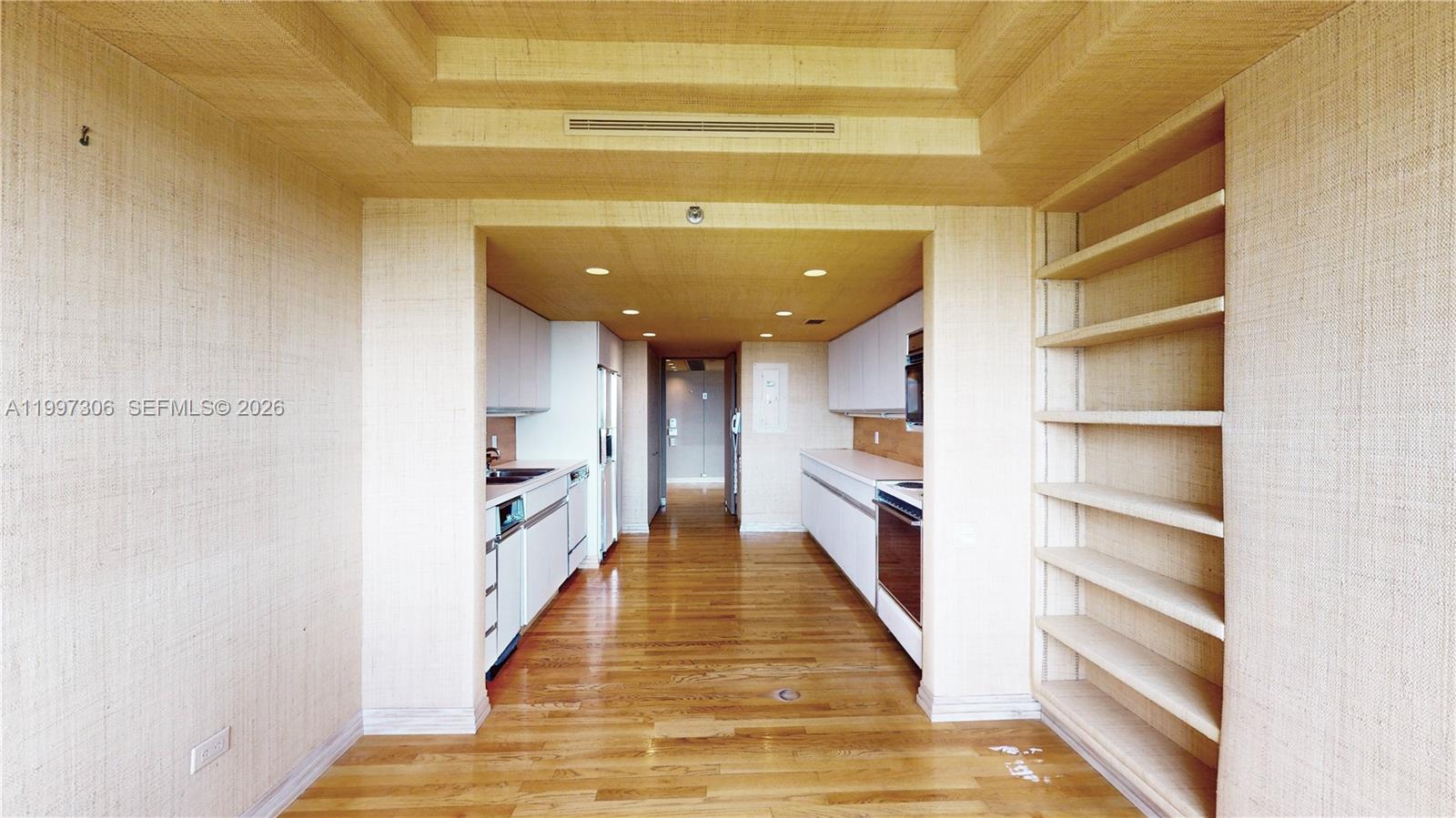 JOCKEY CLUB III CONDO - Residential