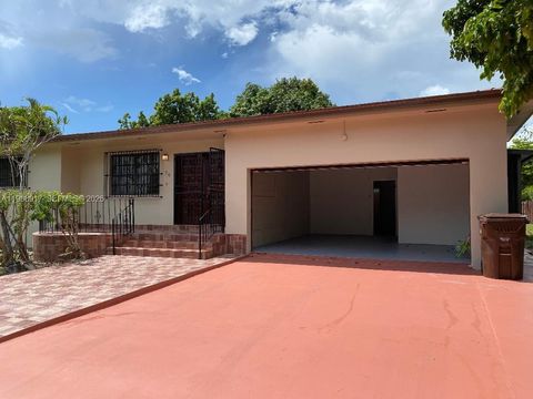 Photo of 190 W 51st St, Hialeah, FL 33012 (MLS # A11988917)
