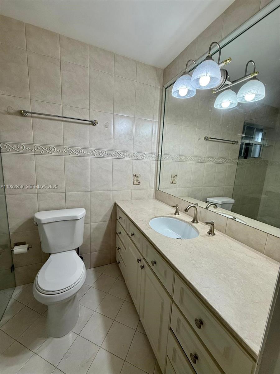 SOUTH MIAMI LAKES - Residential