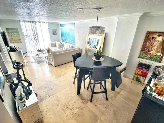 6969 Collins Ave 906