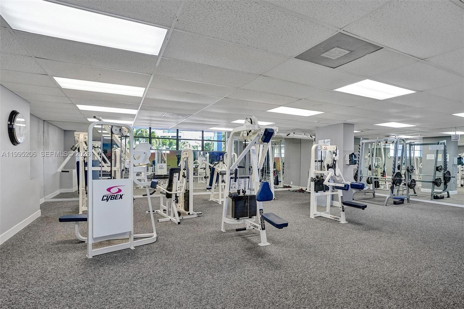 200 LESLIE CONDO - Residential