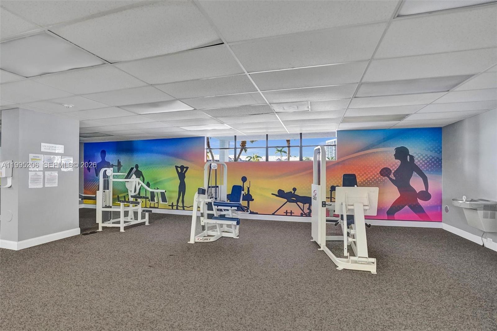 200 LESLIE CONDO - Residential