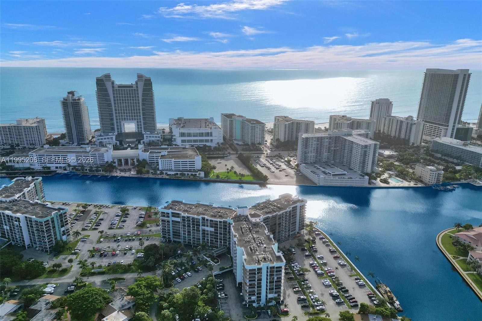 200 LESLIE CONDO - Residential