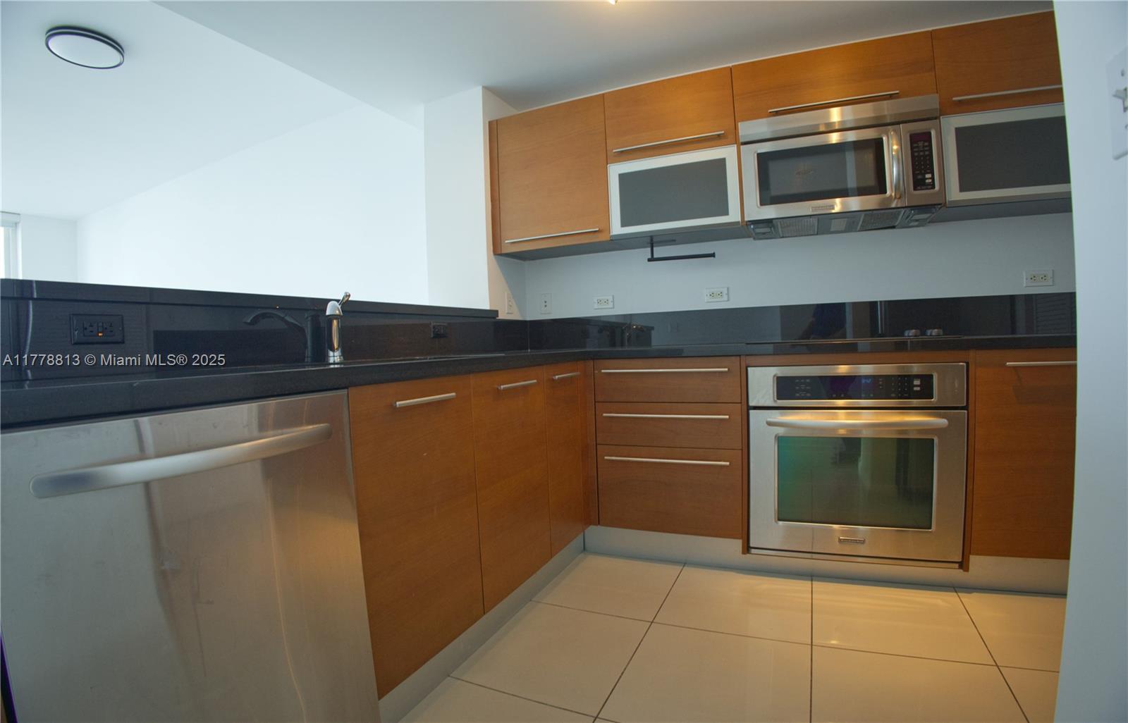 244 Biscayne Blvd 1804