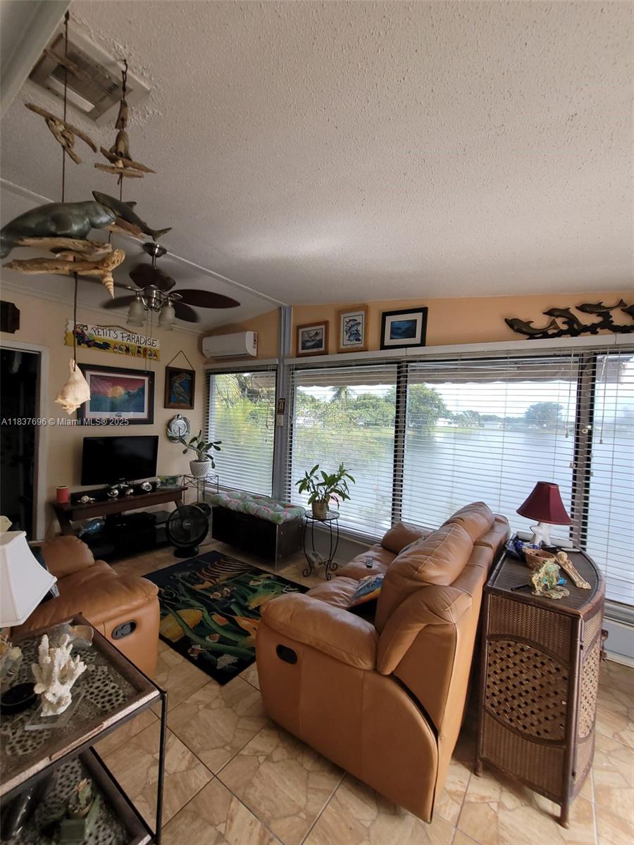 GATEWAY ESTATES PARK COND - Residential