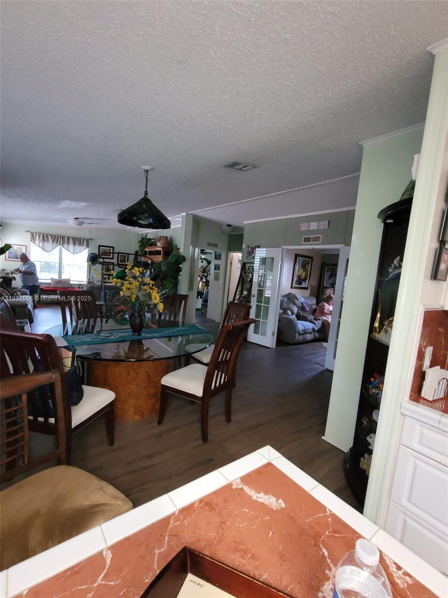 GATEWAY ESTATES PARK COND - Residential