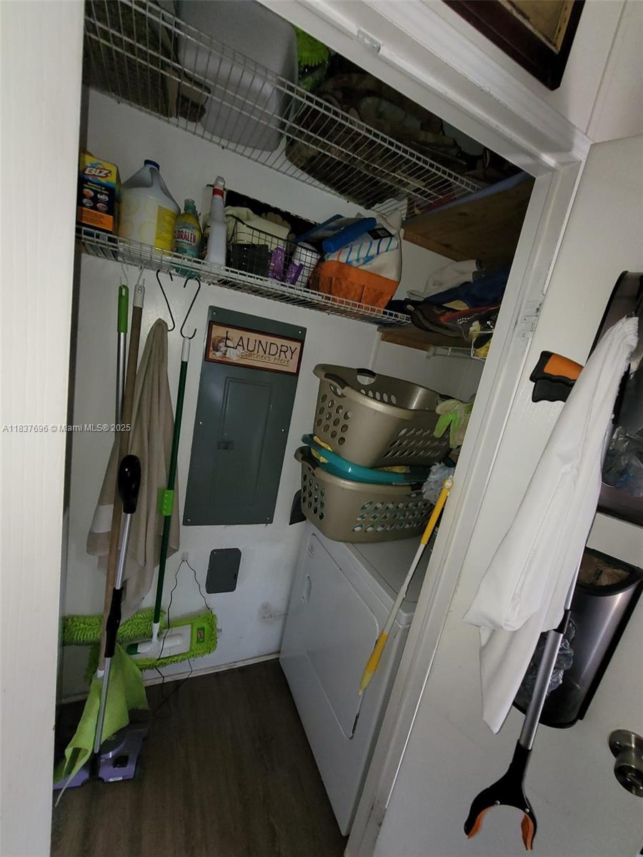 GATEWAY ESTATES PARK COND - Residential