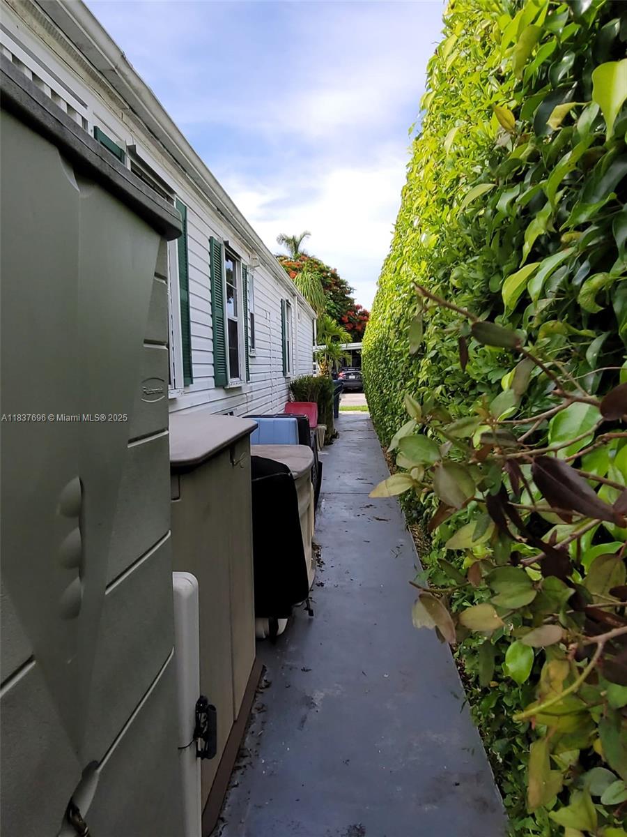 GATEWAY ESTATES PARK COND - Residential