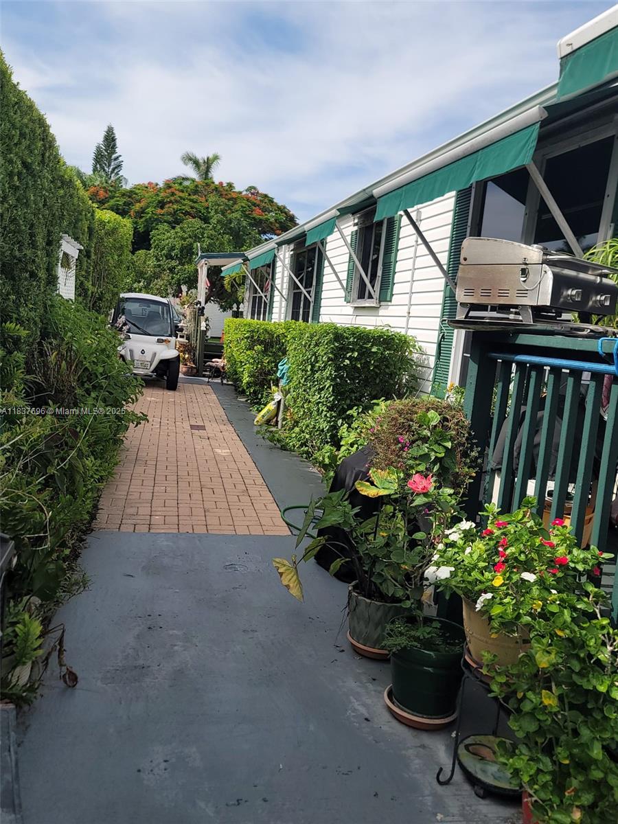 GATEWAY ESTATES PARK COND - Residential