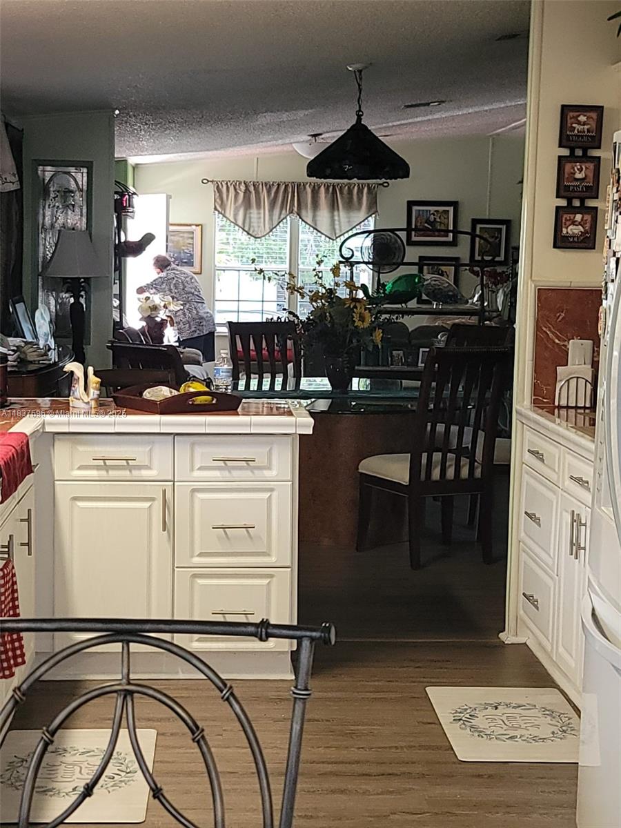 GATEWAY ESTATES PARK COND - Residential