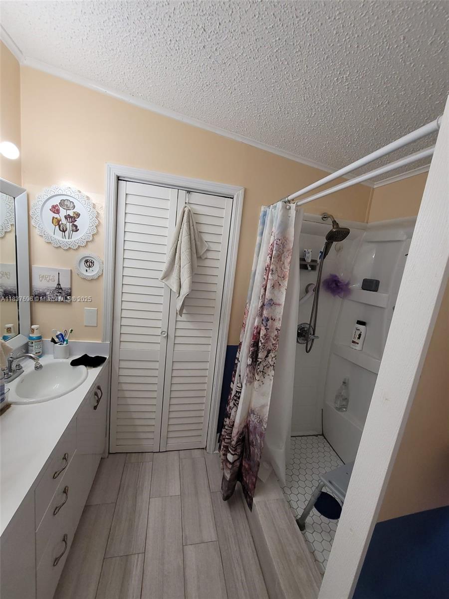 GATEWAY ESTATES PARK COND - Residential