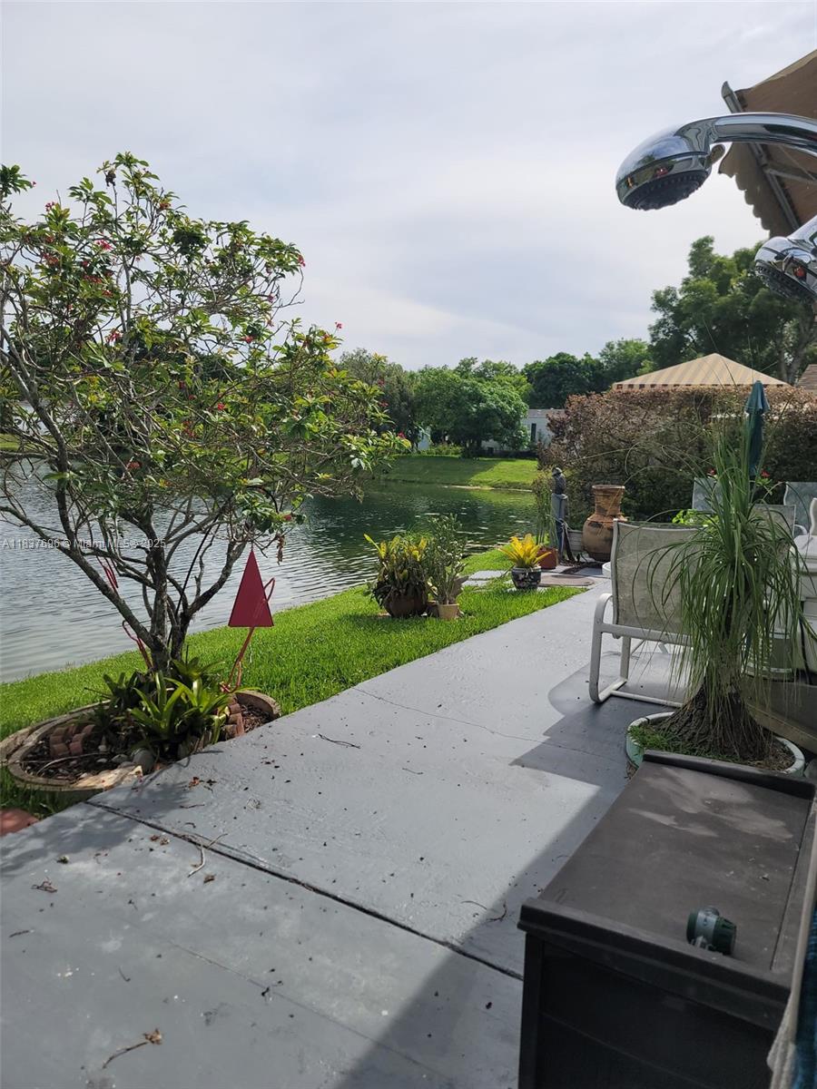 GATEWAY ESTATES PARK COND - Residential