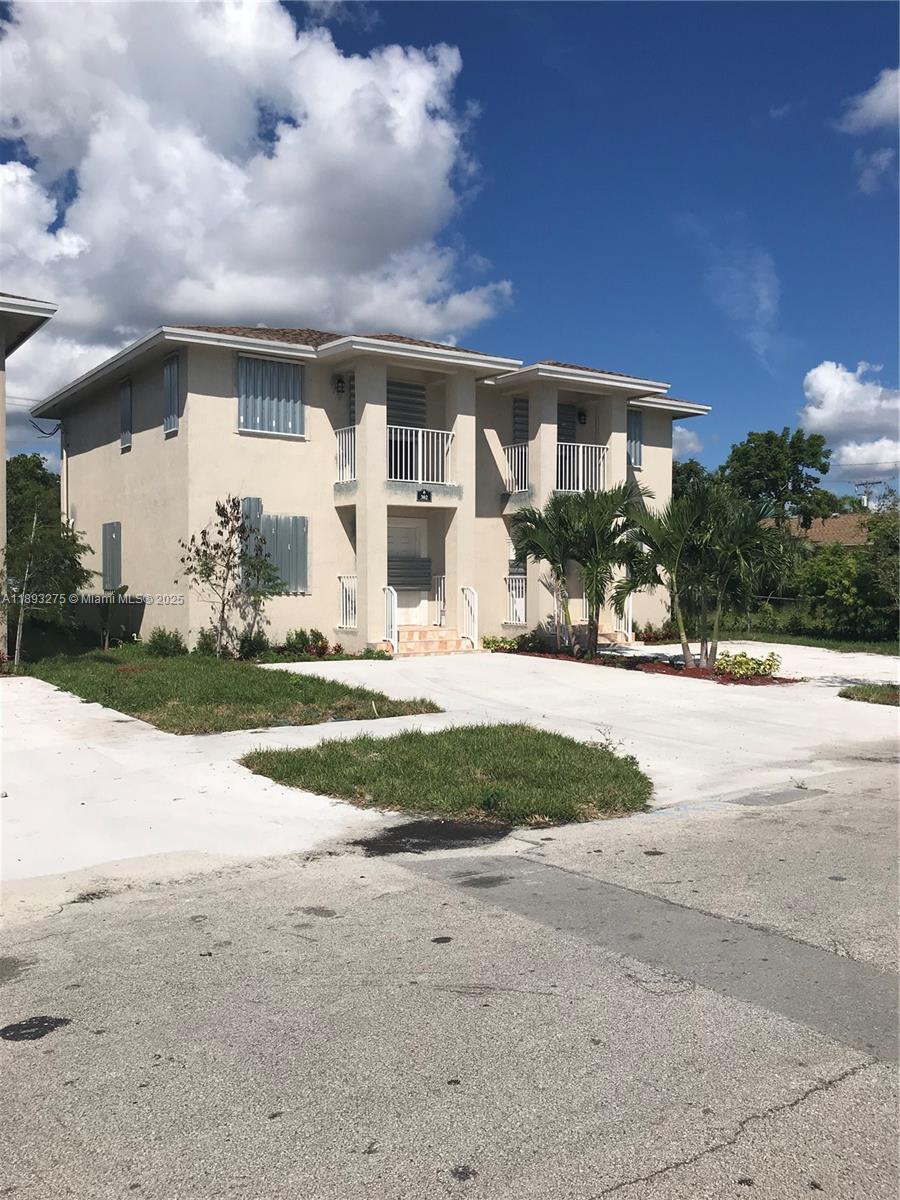 BRAND NEW DUPLEX BUILT IN 2019. 3 BED 2 BATHS EACH INDIVIDUAL UNIT WITH SEPARATE UITLITIES AND BACKYARDS. ALL FENCED IN. FULLY RENTED. NO HOA! GREAT FOR INVESTORS. AMAZING LOCATION NEXT TO TURNPIKE AND HOLLYWOOD BLVD. DUPLEX NEXT DOOR ALSO AVAILABLE FOR SALE IF YOU WANT 4 UNITS IN TOTALS. WILL NOT LAST. EZ TO SHOW CALL LA. DO NOT DISTURB TENANTS!
