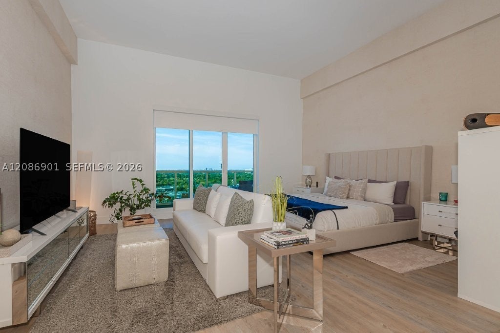 2301 Collins Ave 1630