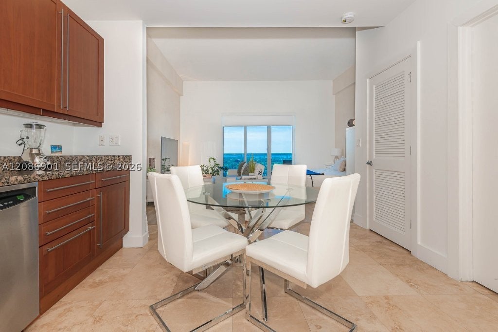 2301 Collins Ave 1630