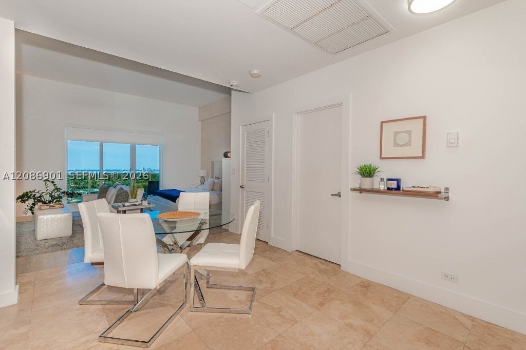 2301 Collins Ave 1630