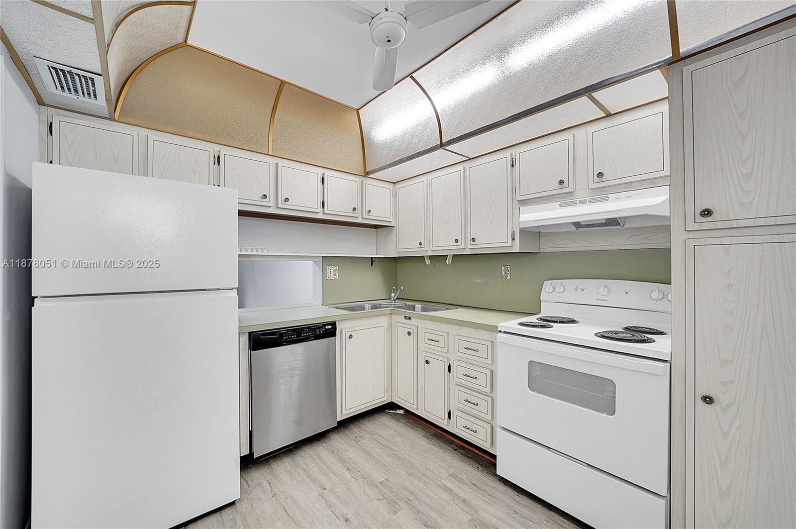 BRISTOL HALL CONDO - Residential Lease