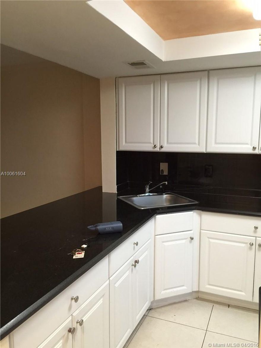 Nice 2 bedrooms and 2 bath, with almost 1500 sqft. Completely remodeled. Open kitchen and granite countertops. Convenient location. Close to Hallandale Beach, Publix and Gulfstream.