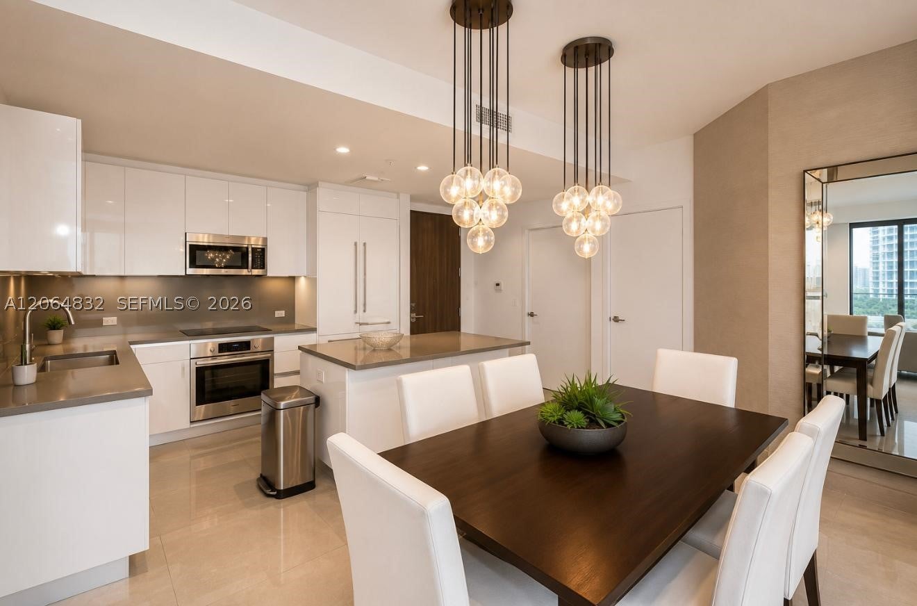 88 SW 7th St 3709