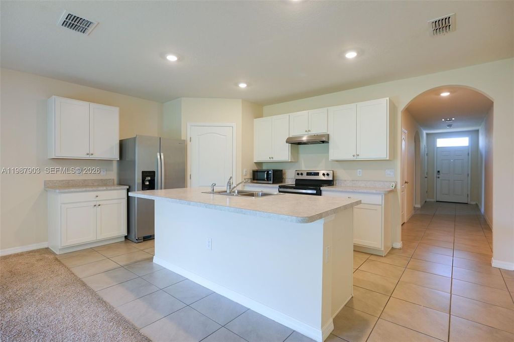 Photo of 660 COTULLA Dr, Kissimmee, FL 34758 (MLS # A11987903)