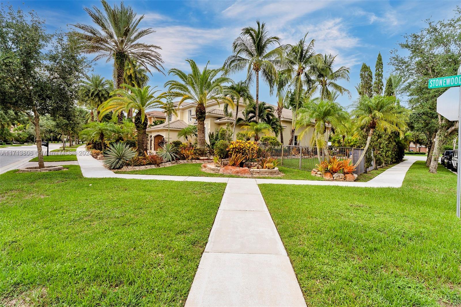 CANYON ISLES 2 - Residential