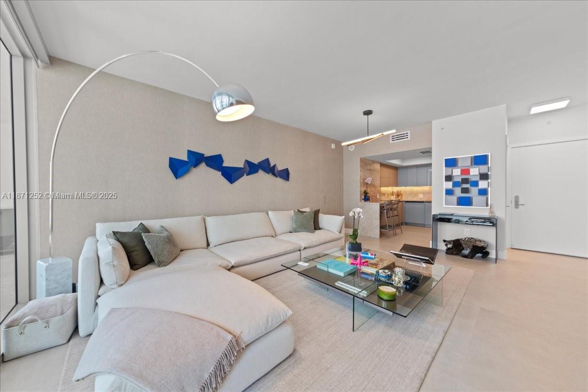 1331 Brickell Bay Dr 1406