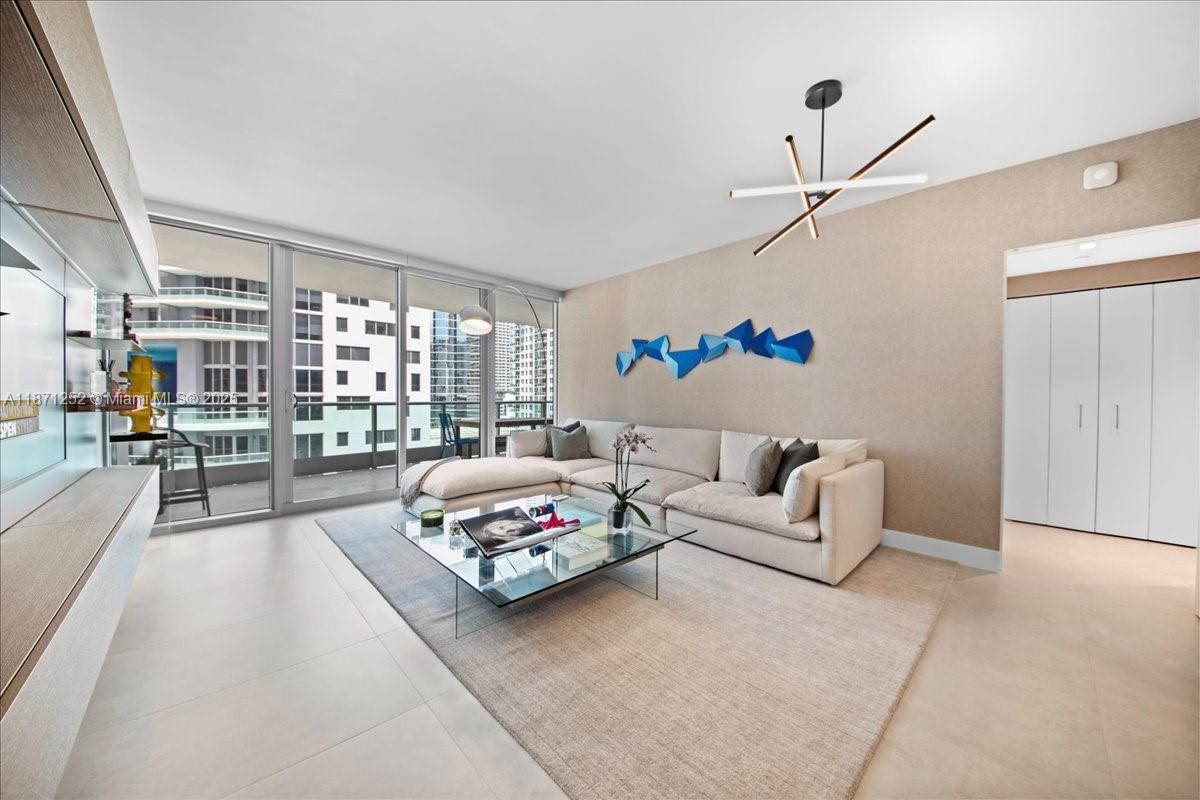 1331 Brickell Bay Dr 1406