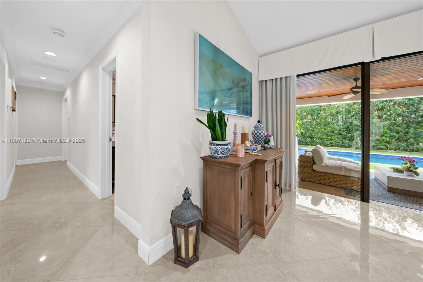 TWIN LAKE MANOR SUB - Residential