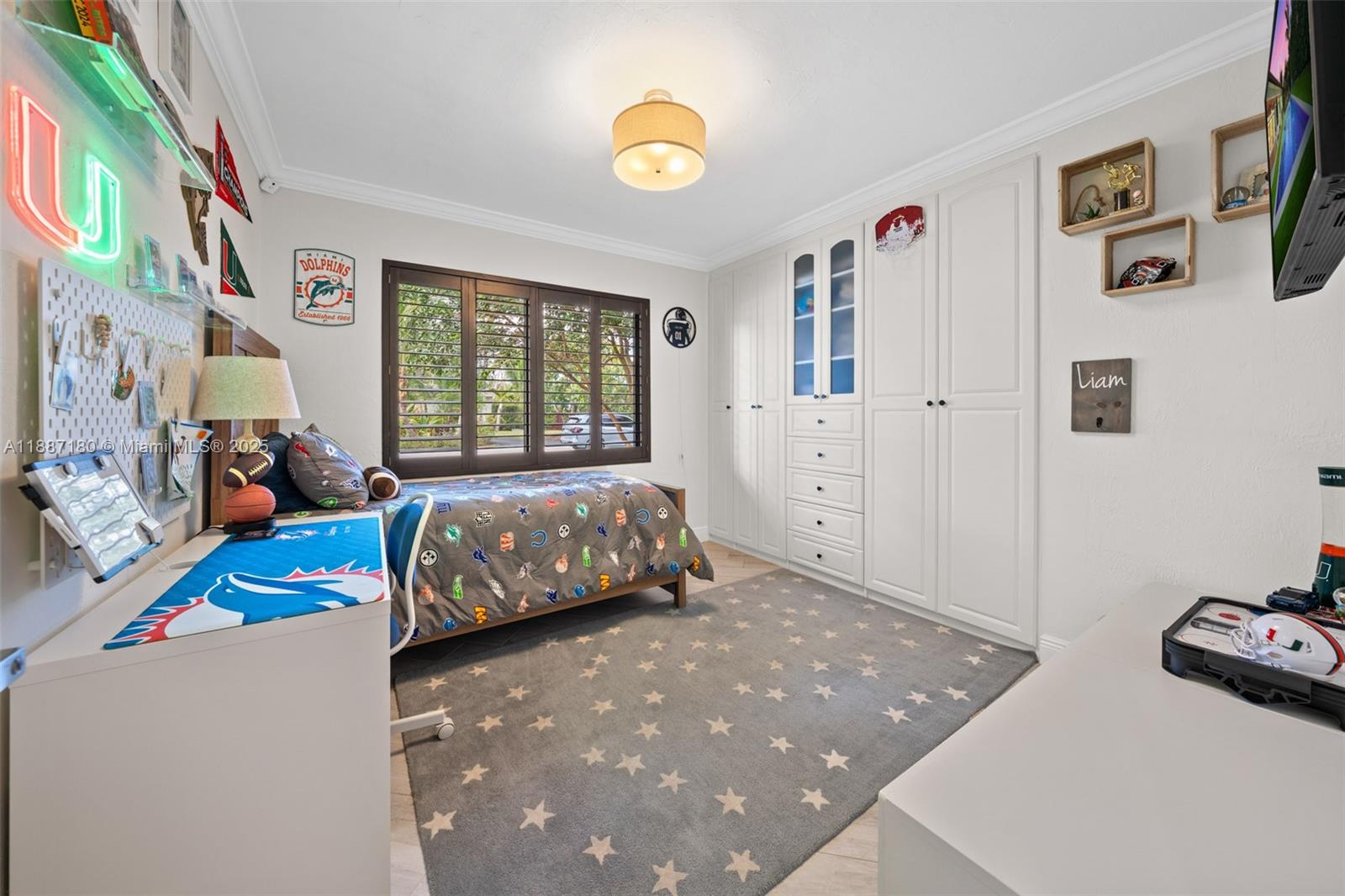 TWIN LAKE MANOR SUB - Residential