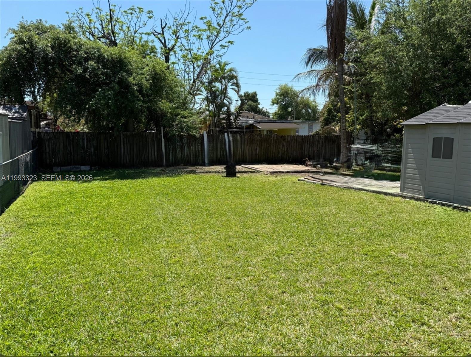 RIVERSIDE MANOR - Residential