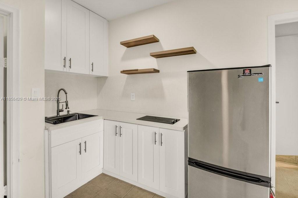 Modern and comfortable studio available in the heart of Davie. This unit offers a bright, and a full kitchen with essential appliances, and a private bathroom. Located in a quiet, residential area near schools, parks, and shopping, with easy access to major roads and public transportation. Perfect for students, professionals, or anyone seeking affordable living in a convenient location. Amazing deal all utilities included