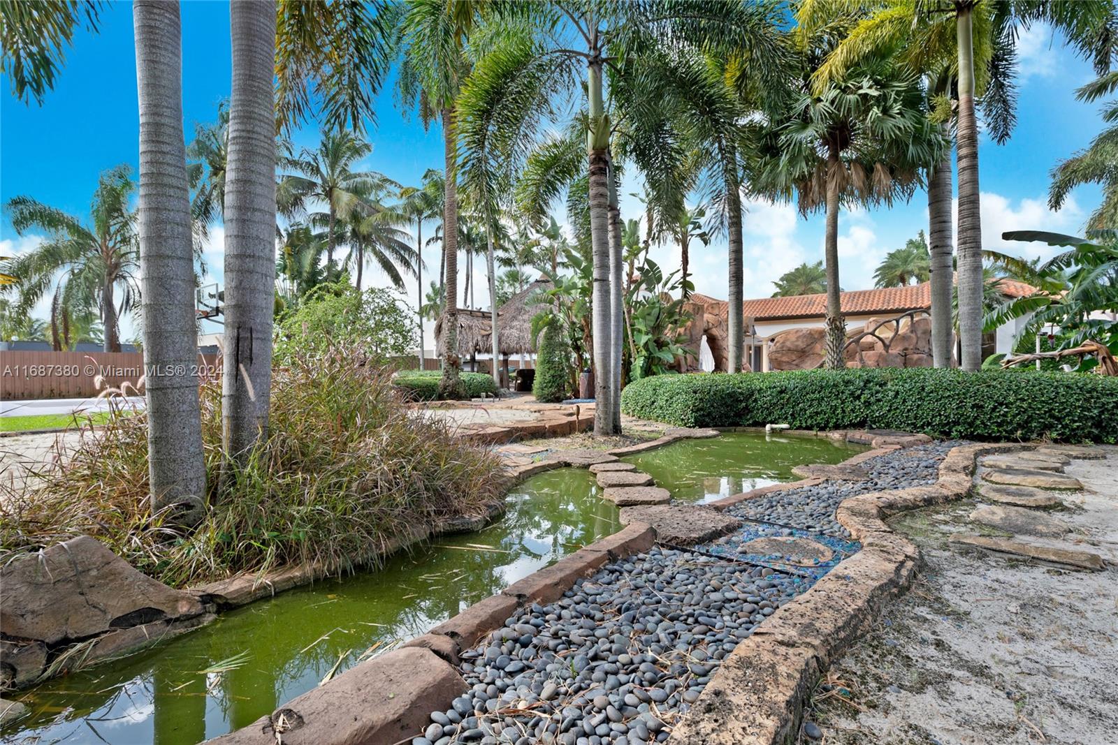 SWEETWATER ESTS SUB - Residential