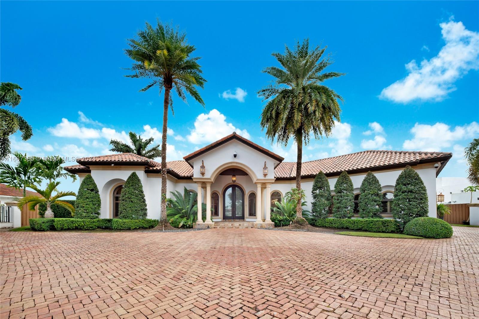 SWEETWATER ESTS SUB - Residential