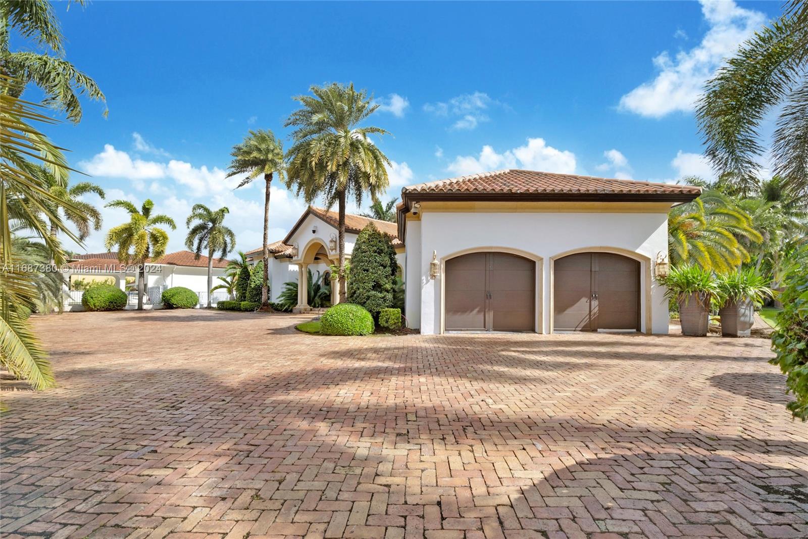 SWEETWATER ESTS SUB - Residential