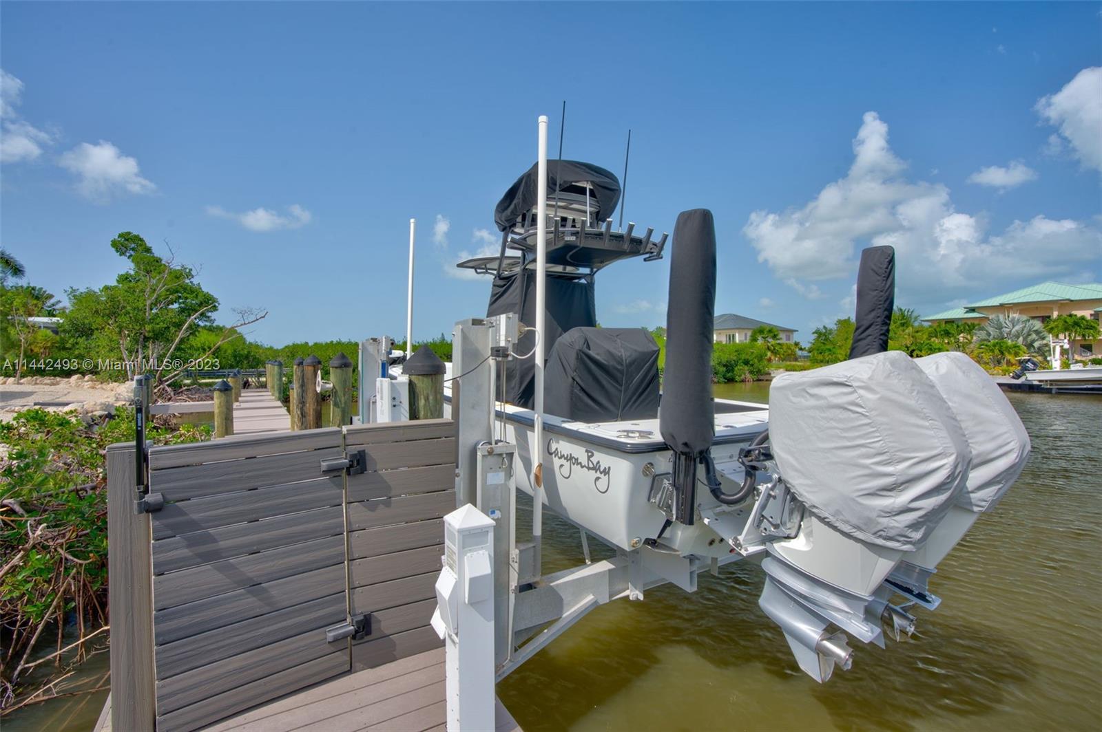 SOMBRERO BEACH VILLAGE - Residential