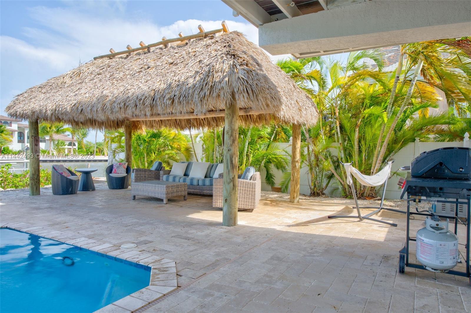 SOMBRERO BEACH VILLAGE - Residential