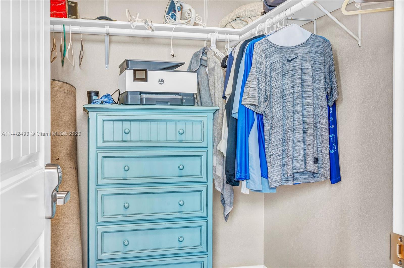 SOMBRERO BEACH VILLAGE - Residential