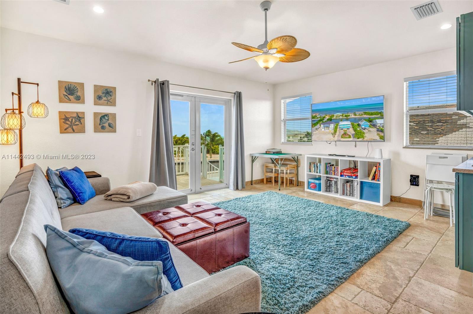 SOMBRERO BEACH VILLAGE - Residential