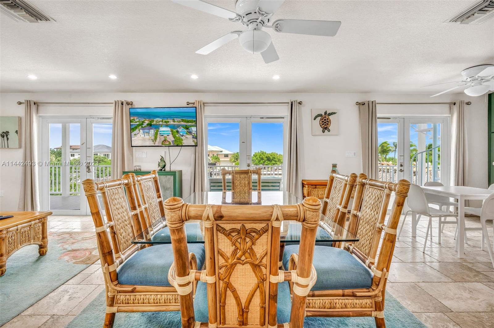 SOMBRERO BEACH VILLAGE - Residential