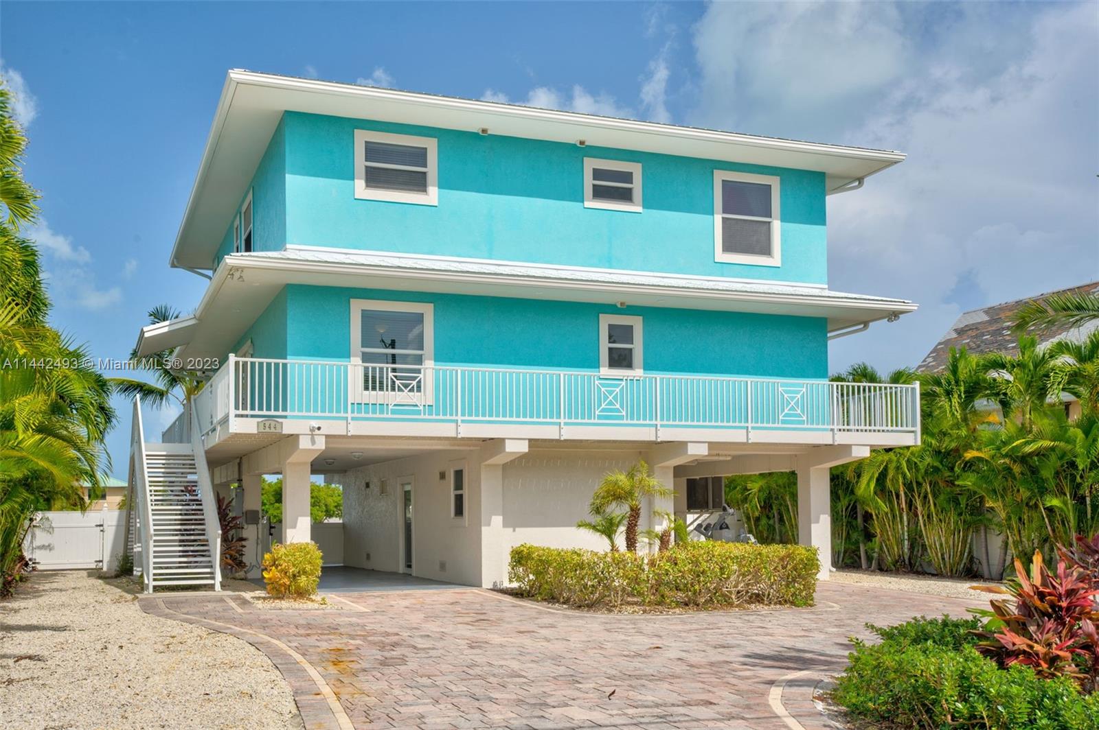 SOMBRERO BEACH VILLAGE - Residential