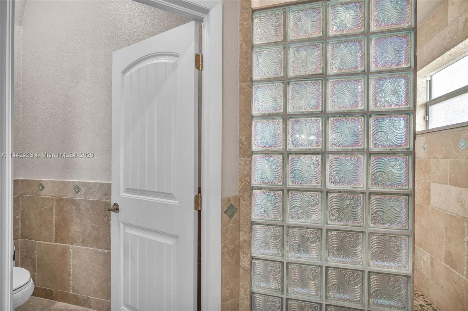 SOMBRERO BEACH VILLAGE - Residential